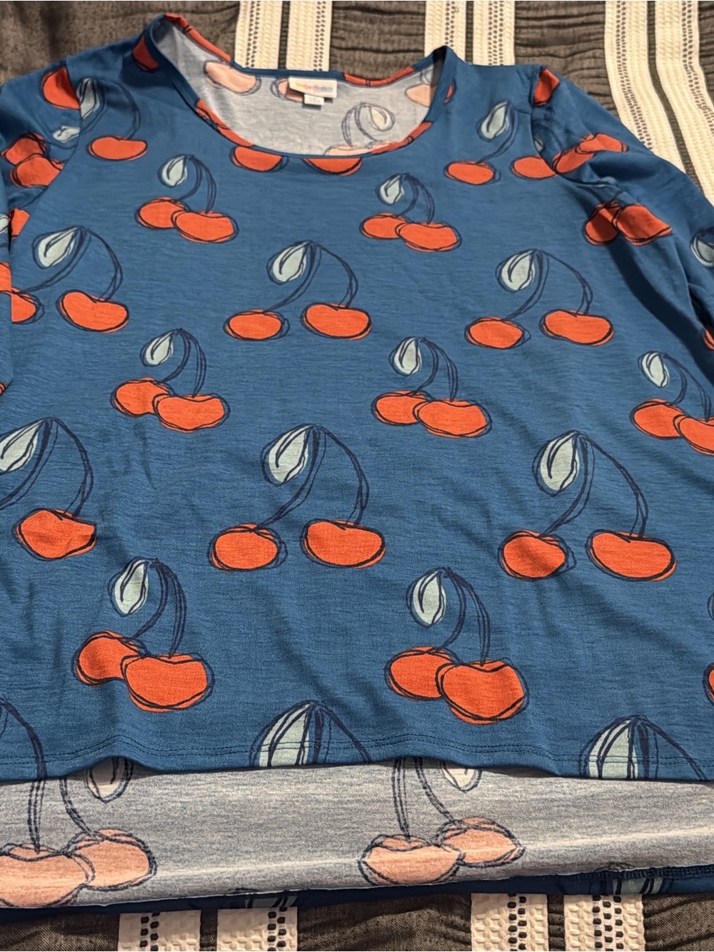 LuLaRoe Lynnae top